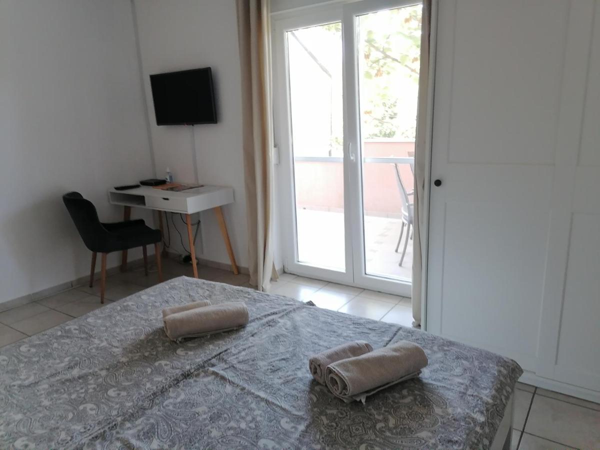 Apartman 2 Punta Pakostane Exterior photo
